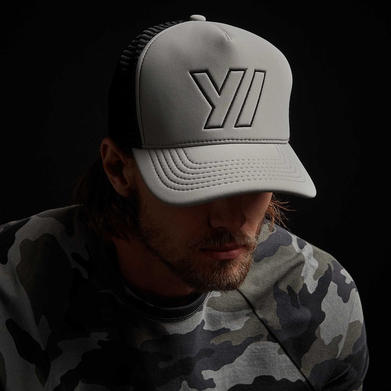 Y/ Outline Embroidery Hat – Pale Grey