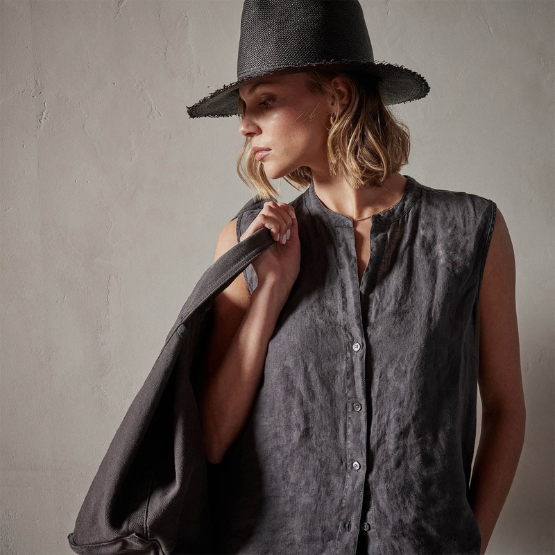 Sleeveless Linen Shirt – Magma Pigment
