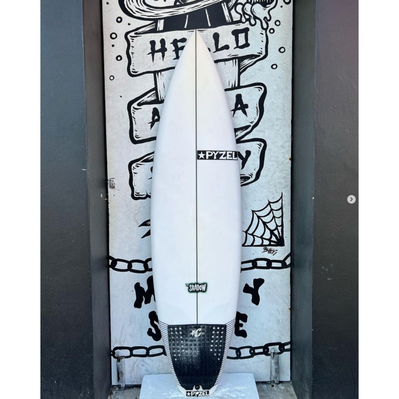 USED – 6’1 PYZEL SHADOW (30.9L)
