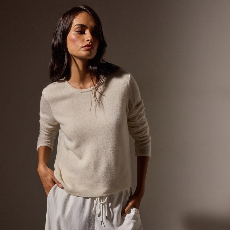 Soft Featherweight Cashmere Crew Neck Sweater – Oyster
