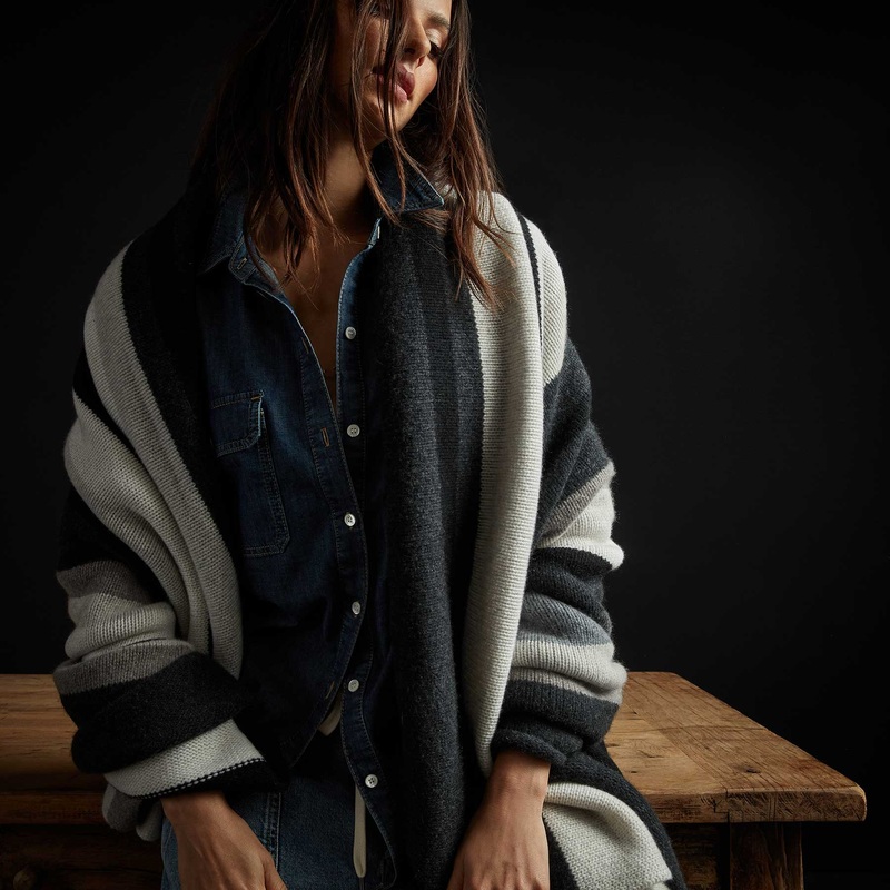 Baja Graded Striped Blanket – Charcoal Stripe