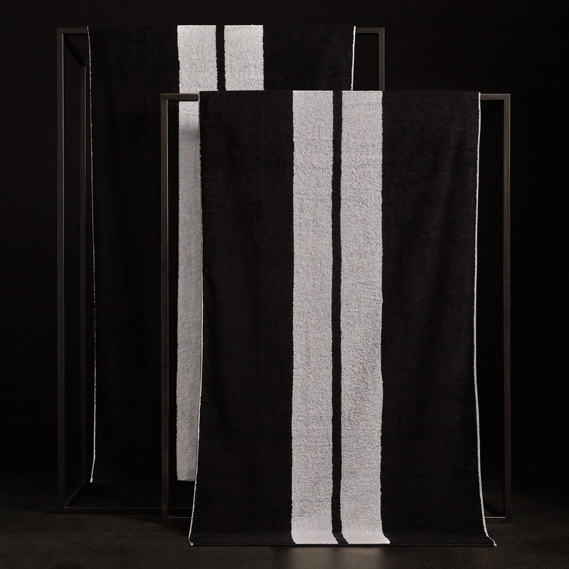 Double Stripe Beach Towel – Black/Optic White