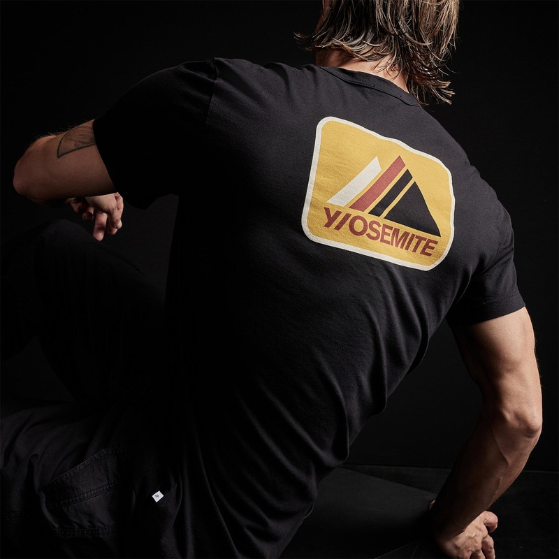 Short Sleeve Crew Alpine Graphic – Black